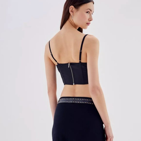 Urban Outfitters 'Lexi' Satin Cowl Corset Top in Black - Picture 3 of 6